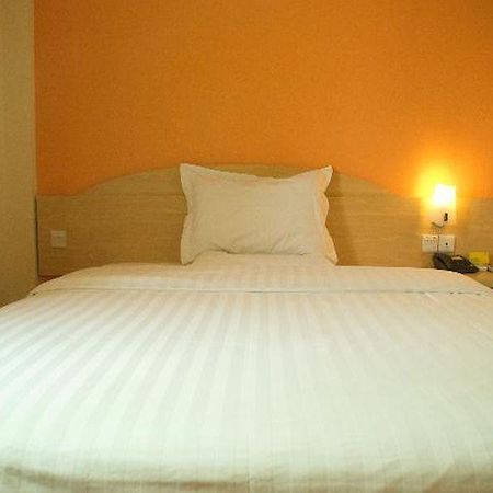 7 Days Inn Shanghai Hongkou Football Stadium Branch Buitenkant foto