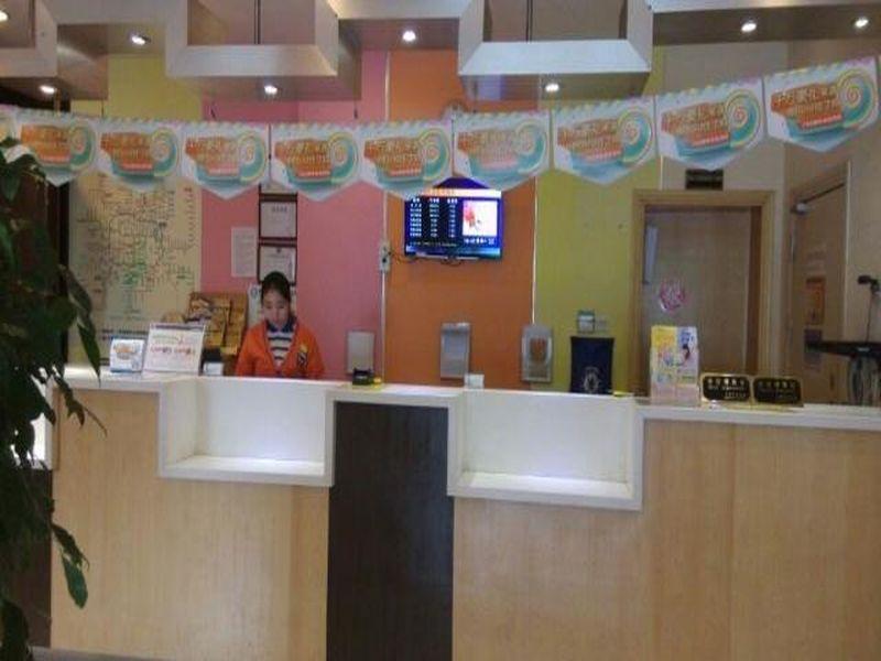 7 Days Inn Shanghai Hongkou Football Stadium Branch Buitenkant foto